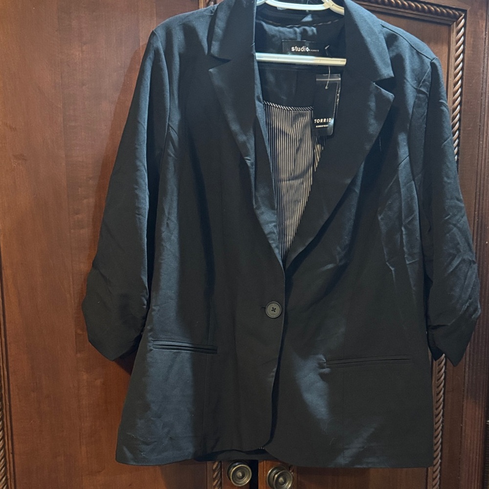 NWT Torrid by Studio Women's Elegant Black Blazer Size 2X